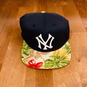 New York Yankees Adjustable Hat